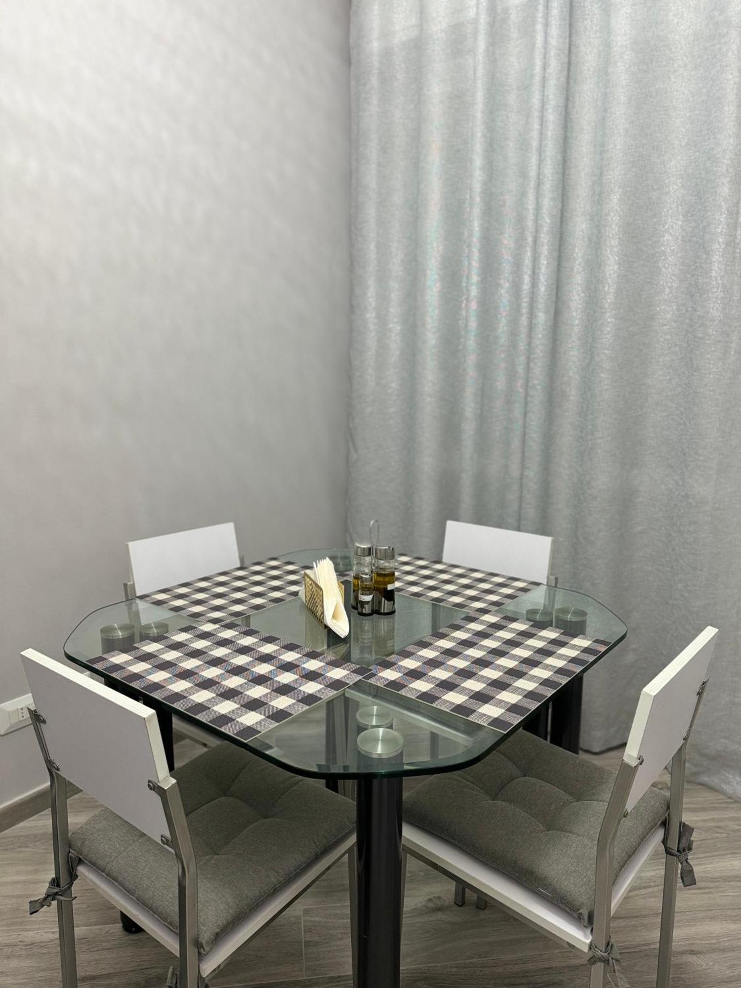 Trento House Zona Stazione Centro Storico Apartment Парма Екстериор снимка
