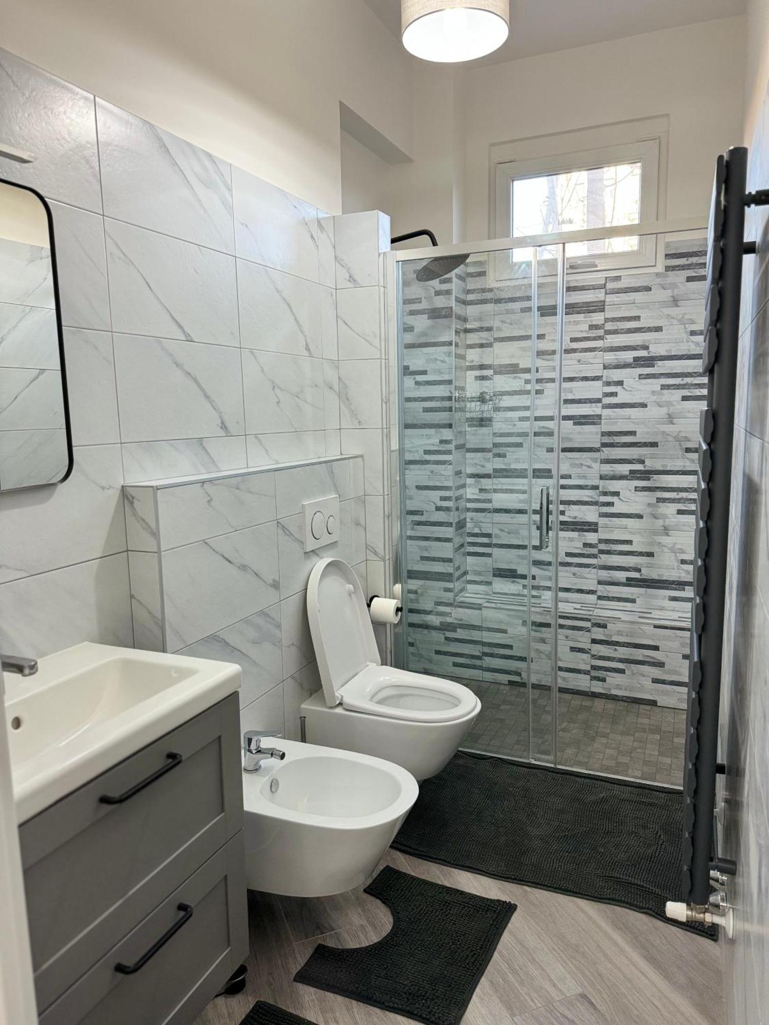 Trento House Zona Stazione Centro Storico Apartment Парма Екстериор снимка